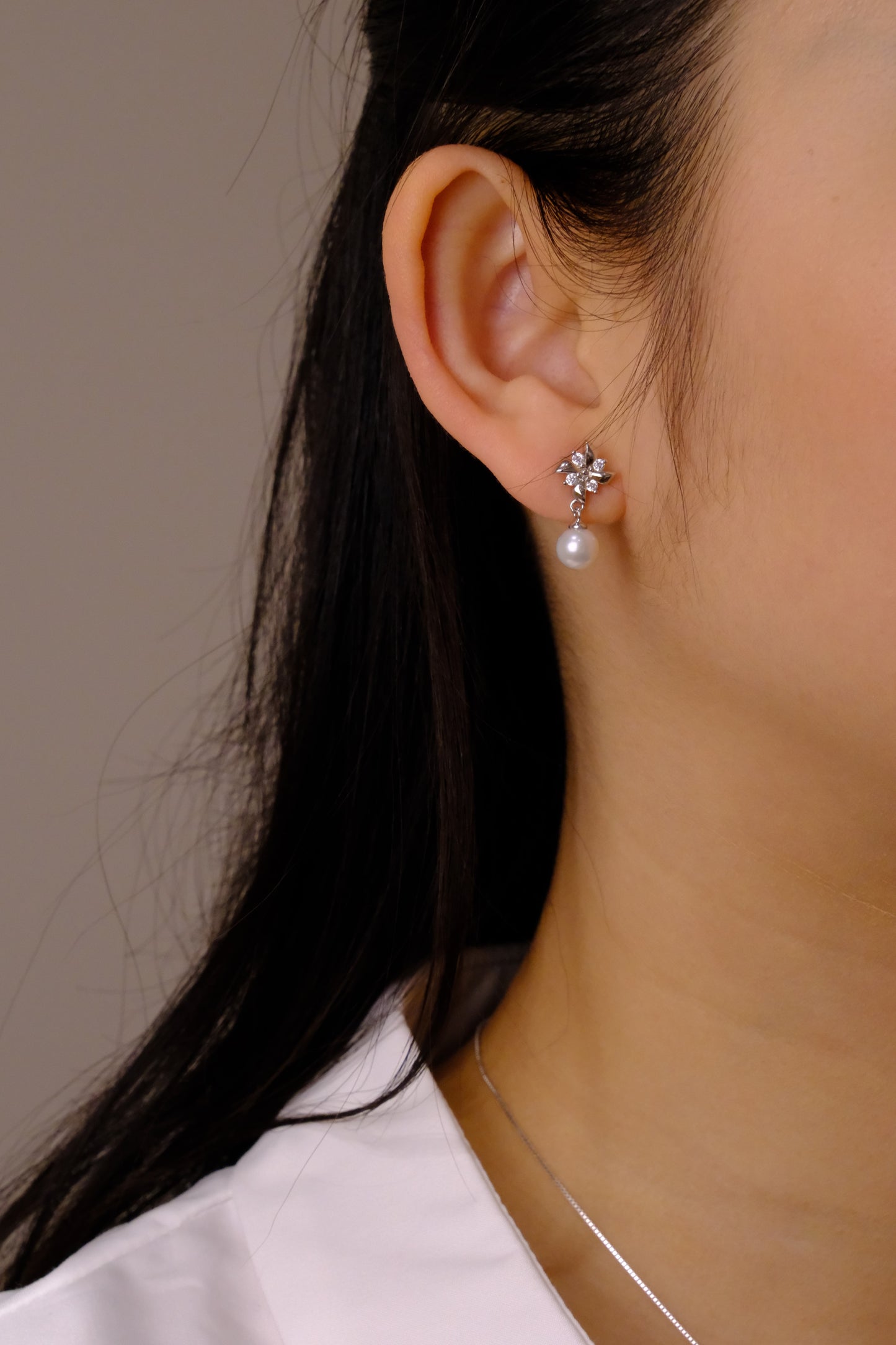 Zephyr Pearl Earrings